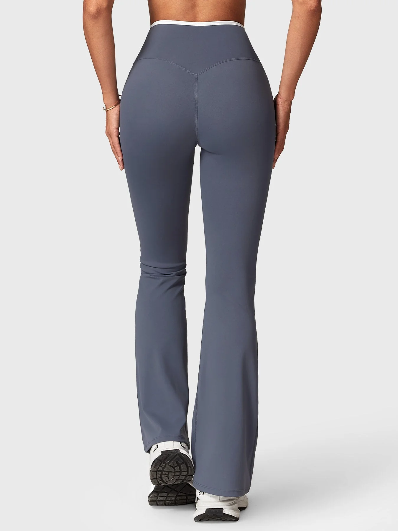 Ironfit Alberta Contrast Sports Set - Image 12