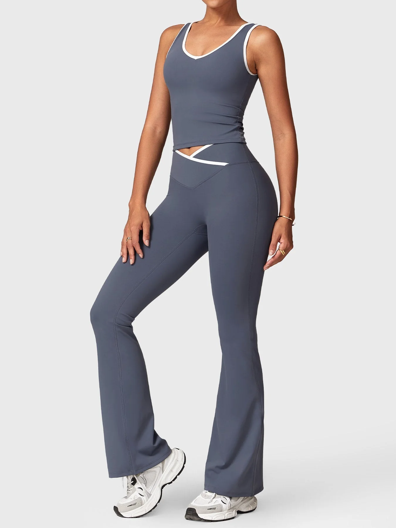 Ironfit Alberta Contrast Sports Set - Image 9