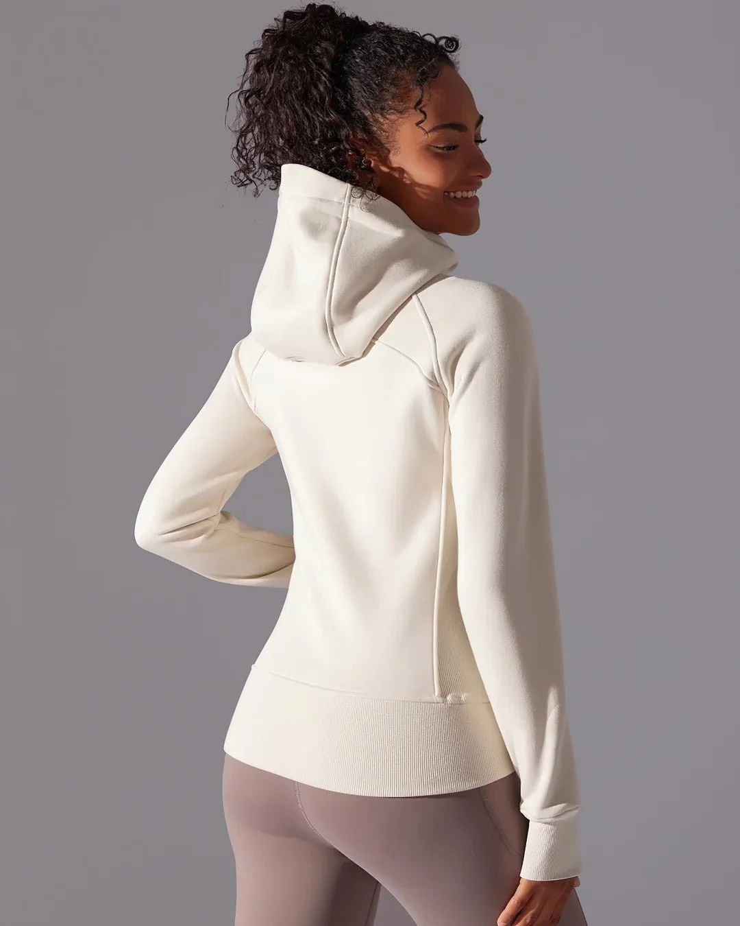 Ironfit Ariana Kapuzenpullover - Image 4