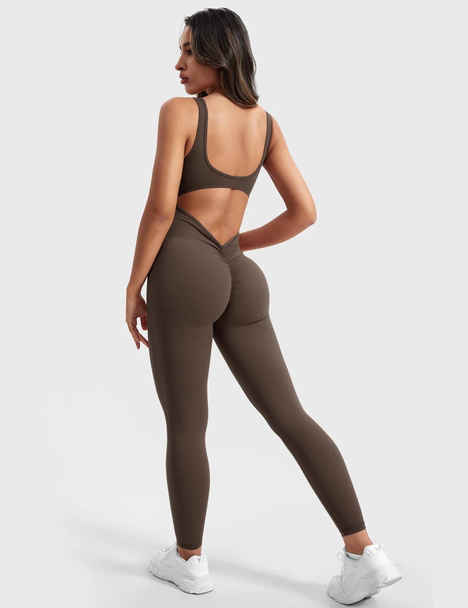 Ironfit Jumpsuit mit V-Rücken - Image 11