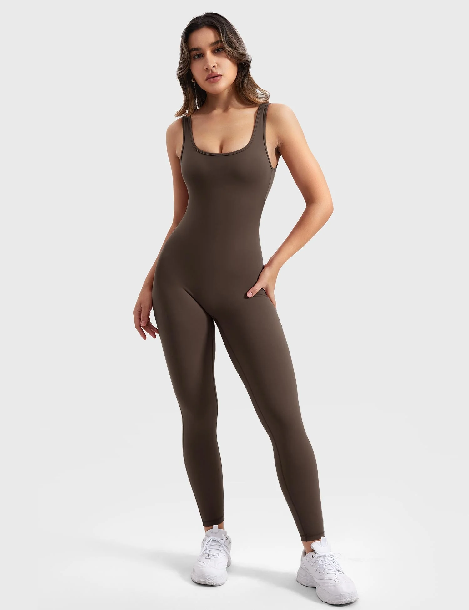 Ironfit Jumpsuit mit V-Rücken - Image 9