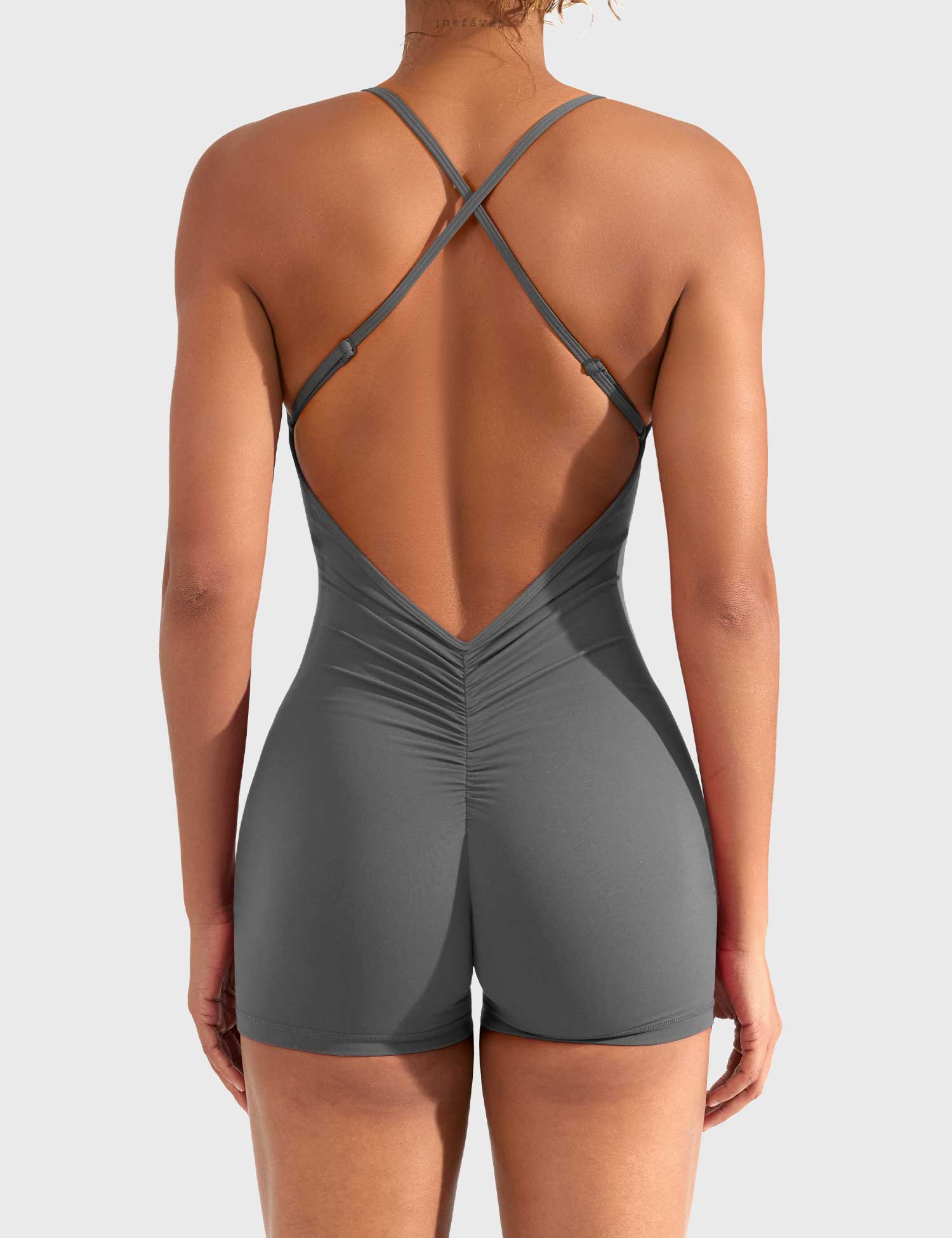 Ironfit Liza Jumpsuit mit V-Rücken - Image 39