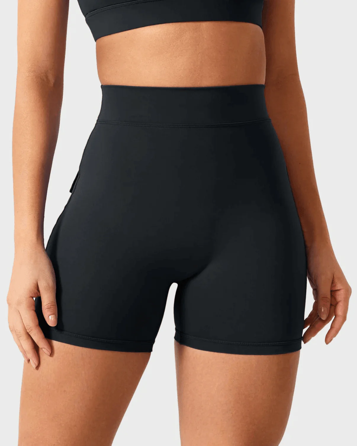 Ironfit V-Back Cargo Shorts - Image 4